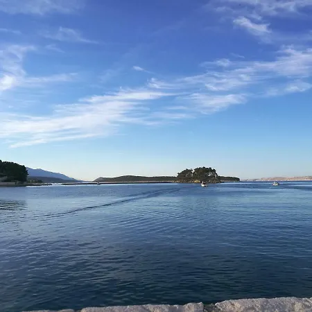 Seaside Katrine Apartman Banjol